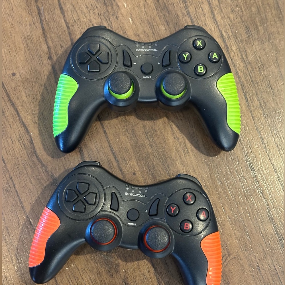 Lot of 2 BEBONCOOL wireless game controllers for Nintendo Switch